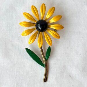 Vintage 60s DuBarry Fifth Ave Enamel Yellow Daisy Metal Flower Pin Brooch